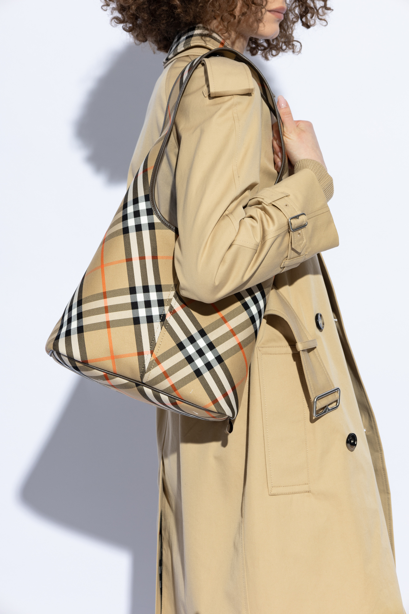 Burberry canada bags best sale